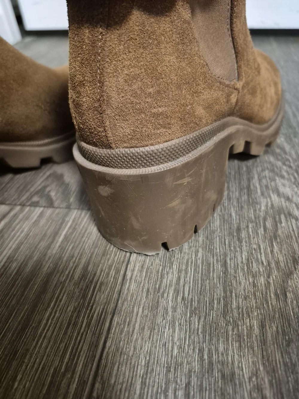 Steve Madden Amulet Brown Suede Removable Gold Chain Boots 9.5